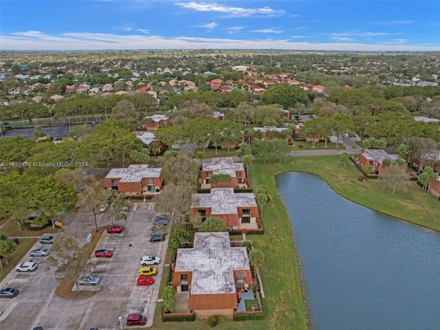 313 Buttonwood Ln, Boynton Beach FL 33436