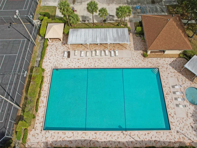 313 Buttonwood Ln, Boynton Beach FL 33436