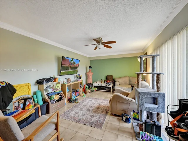 313 Buttonwood Ln, Boynton Beach FL 33436