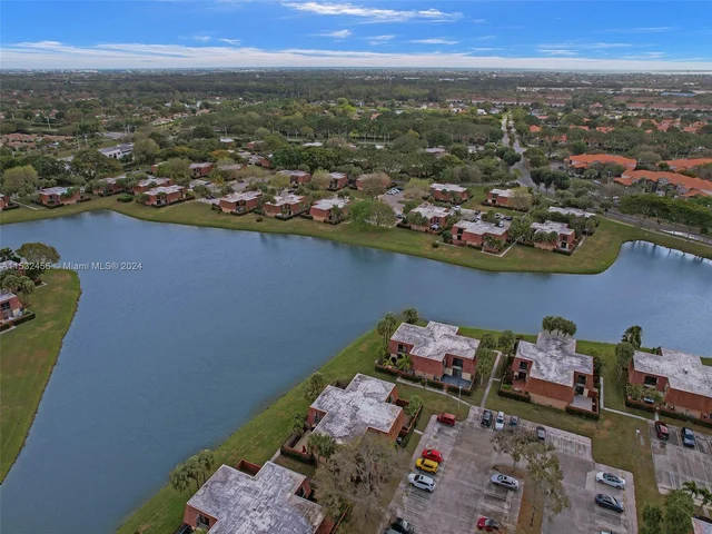 313 Buttonwood Ln, Boynton Beach FL 33436