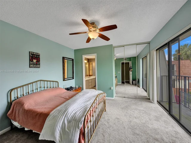 313 Buttonwood Ln, Boynton Beach FL 33436