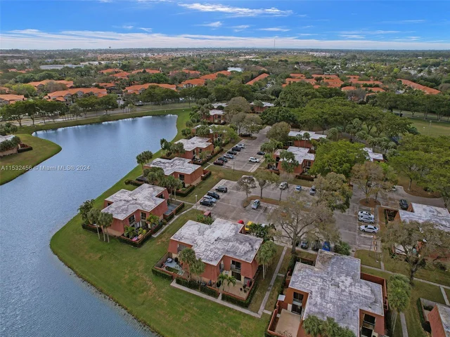 313 Buttonwood Ln, Boynton Beach FL 33436