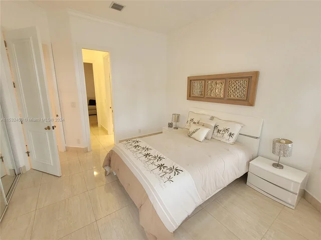 301 S Riverside Dr, Pompano Beach FL 33062