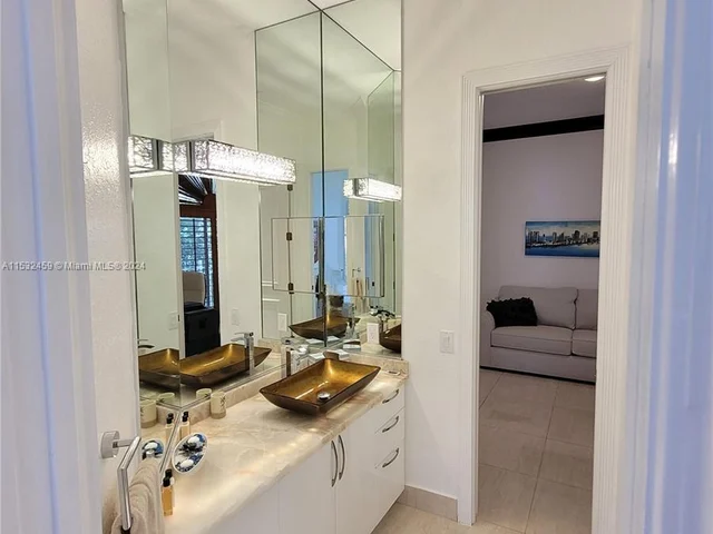 301 S Riverside Dr, Pompano Beach FL 33062