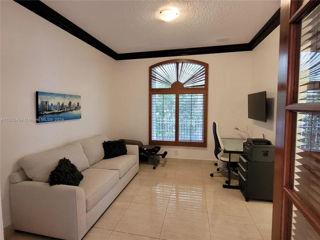 301 S Riverside Dr, Pompano Beach FL 33062