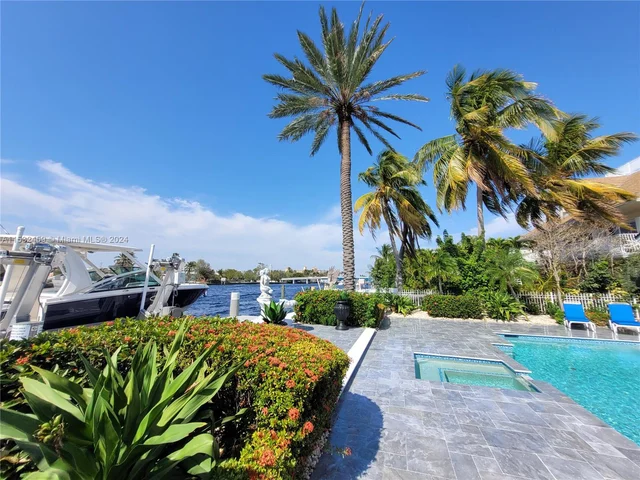 301 S Riverside Dr, Pompano Beach FL 33062