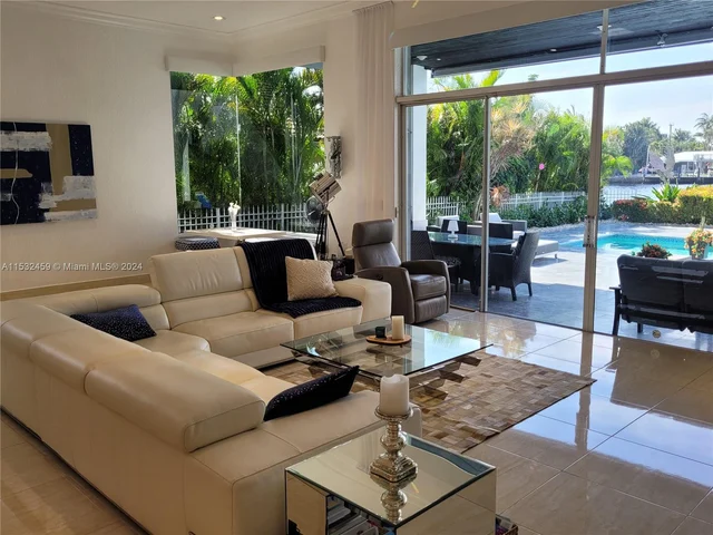 301 S Riverside Dr, Pompano Beach FL 33062