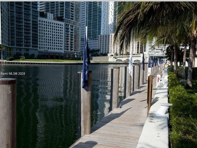 200 Biscayne Blvd Way # 4811, Miami FL 33131