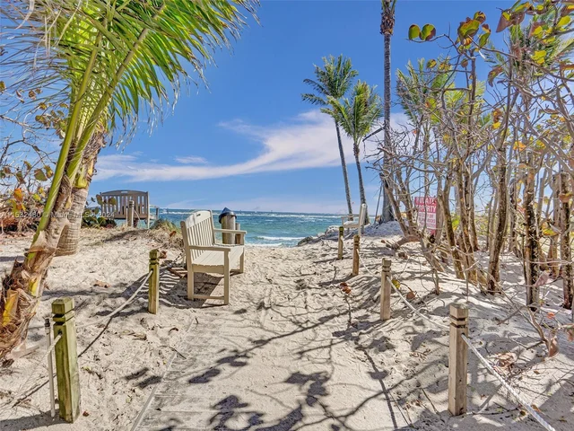 2606 N Riverside Dr, Pompano Beach FL 33062