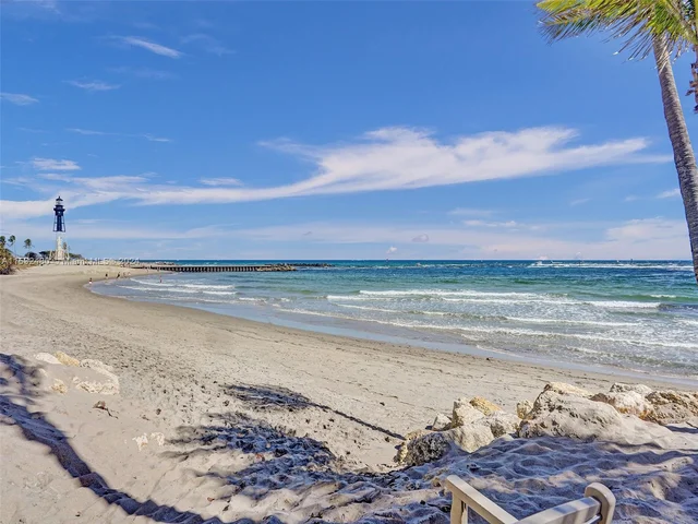 2606 N Riverside Dr, Pompano Beach FL 33062