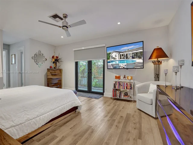 2606 N Riverside Dr, Pompano Beach FL 33062