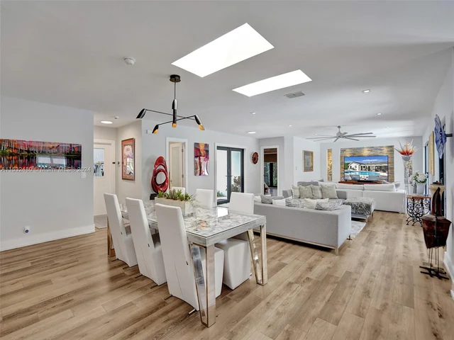 2606 N Riverside Dr, Pompano Beach FL 33062