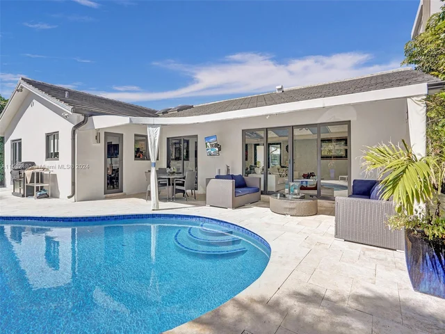 2606 N Riverside Dr, Pompano Beach FL 33062