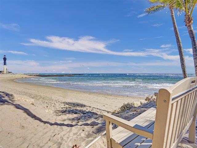 2606 N Riverside Dr, Pompano Beach FL 33062