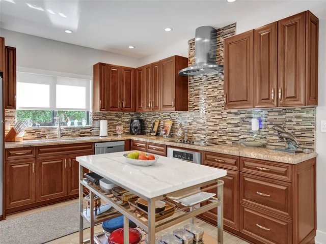 2606 N Riverside Dr, Pompano Beach FL 33062