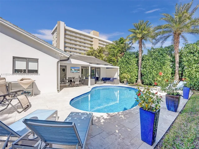 2606 N Riverside Dr, Pompano Beach FL 33062