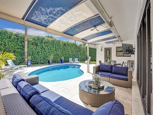 2606 N Riverside Dr, Pompano Beach FL 33062