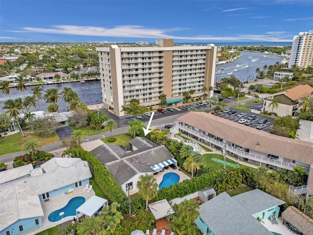 2606 N Riverside Dr, Pompano Beach FL 33062