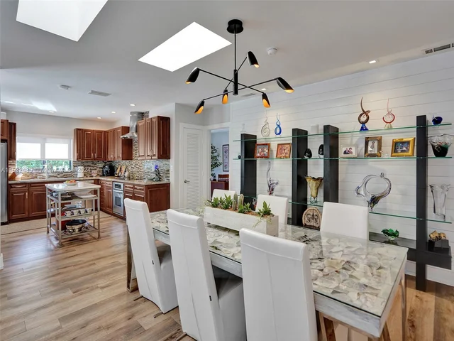 2606 N Riverside Dr, Pompano Beach FL 33062