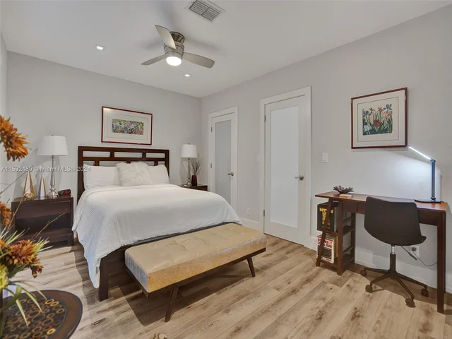 2606 N Riverside Dr, Pompano Beach FL 33062