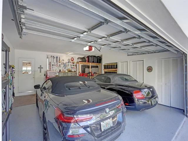 2606 N Riverside Dr, Pompano Beach FL 33062