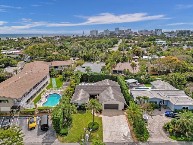 2606 N Riverside Dr, Pompano Beach FL 33062