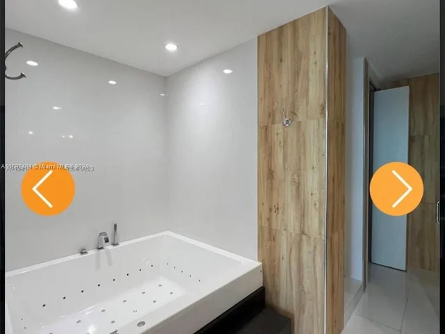 200 Biscayne Boulevard Way # 4811, Miami FL 33131