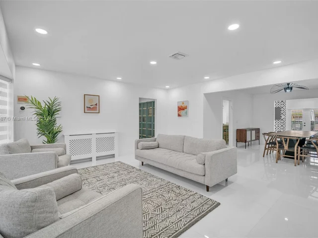 3721 N 54th Ave, Hollywood FL 33021