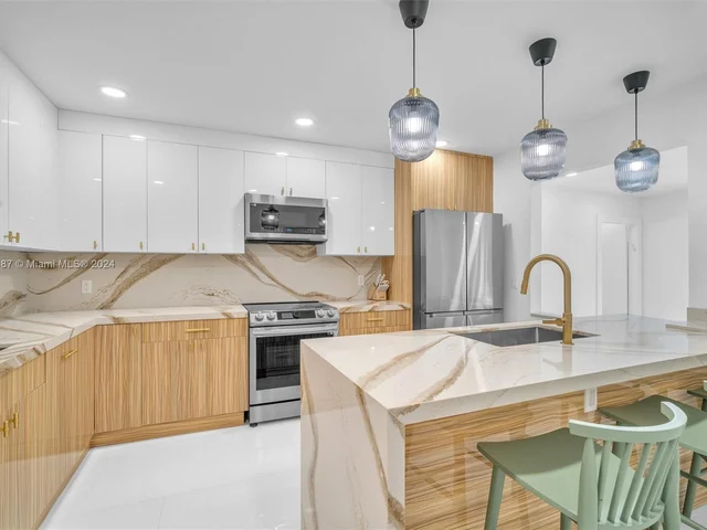 3721 N 54th Ave, Hollywood FL 33021