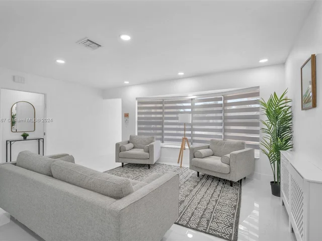 3721 N 54th Ave, Hollywood FL 33021