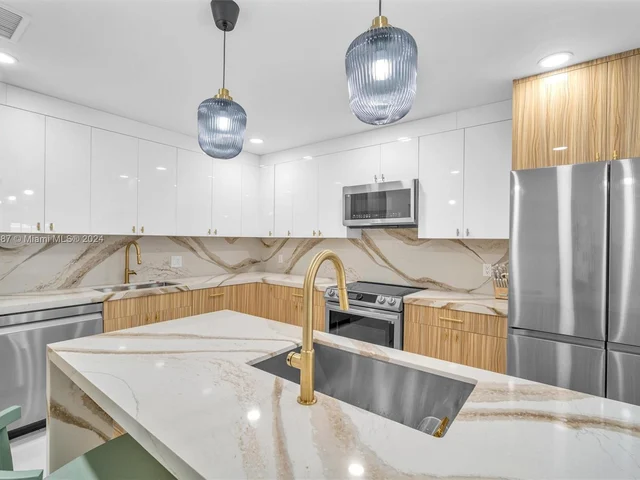 3721 N 54th Ave, Hollywood FL 33021