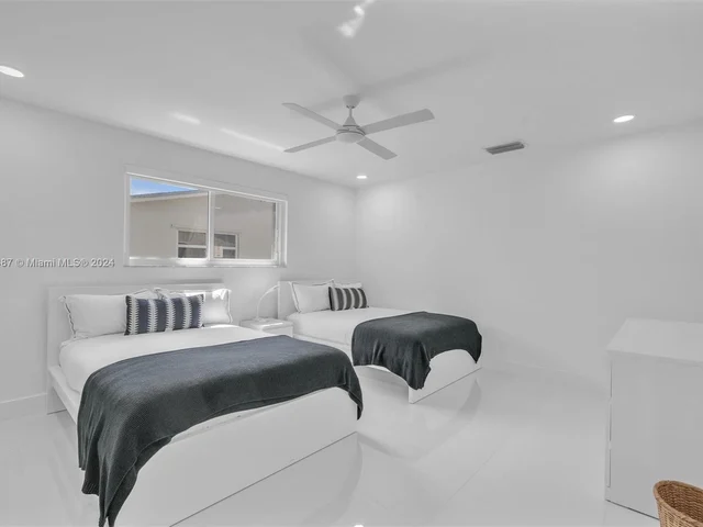 3721 N 54th Ave, Hollywood FL 33021