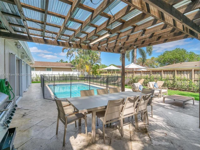 3721 N 54th Ave, Hollywood FL 33021