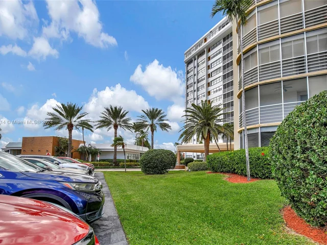 100 Golden Isles Dr # 114, Hallandale Beach FL 33009