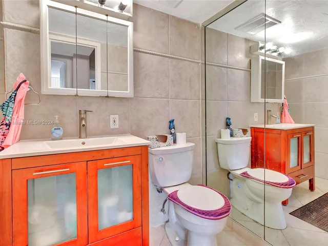 100 Golden Isles Dr # 114, Hallandale Beach FL 33009