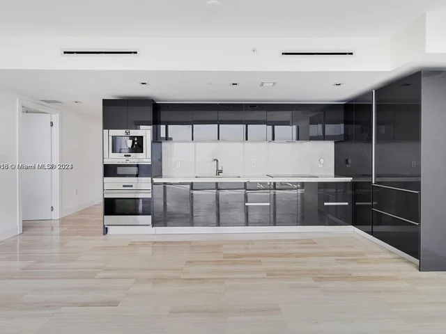 1451 Brickell Ave # 2401, Miami FL 33131