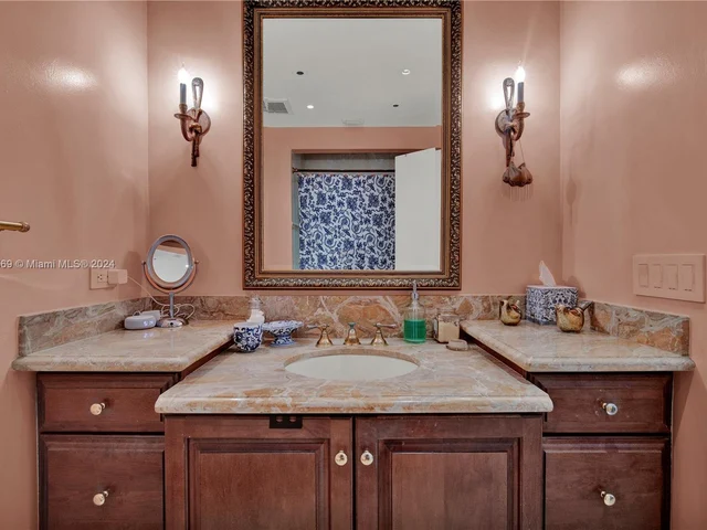 7028 SW 127th Ct, Miami FL 33183