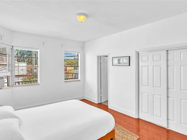 3920 Garden Ave # 17, Miami Beach FL 33140