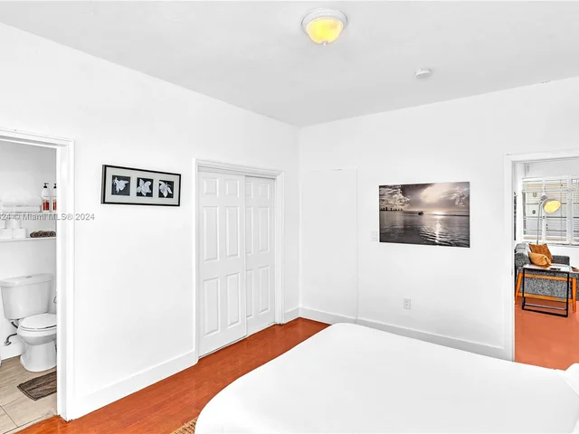 3920 Garden Ave # 17, Miami Beach FL 33140