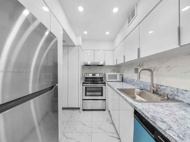 1200 West Ave # 1209, Miami Beach FL 33139