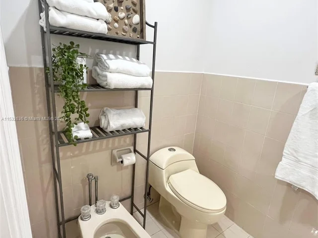 9548 SW 154th Pl, Miami FL 33196