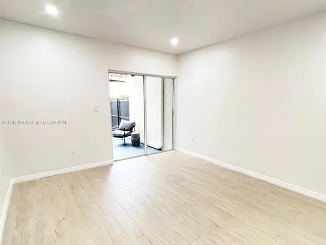 9548 SW 154th Pl, Miami FL 33196