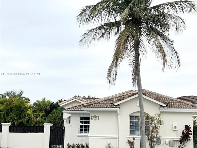 9548 SW 154th Pl, Miami FL 33196
