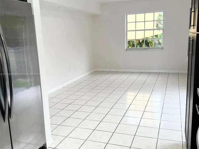 9548 SW 154th Pl, Miami FL 33196