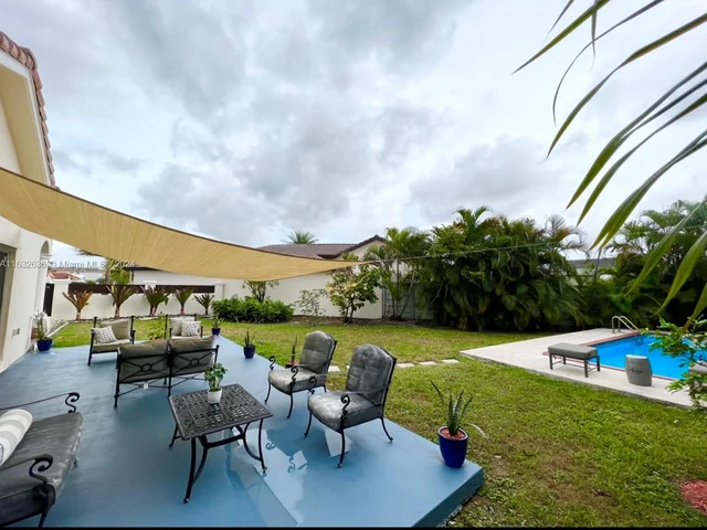 9548 SW 154th Pl, Miami FL 33196