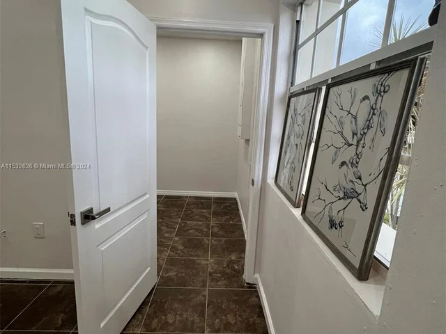 9548 SW 154th Pl, Miami FL 33196