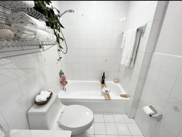 9548 SW 154th Pl, Miami FL 33196