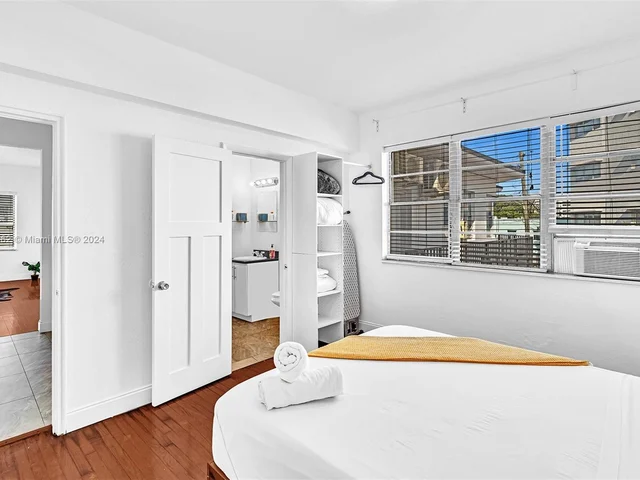 3920 Garden Ave # 18, Miami Beach FL 33140