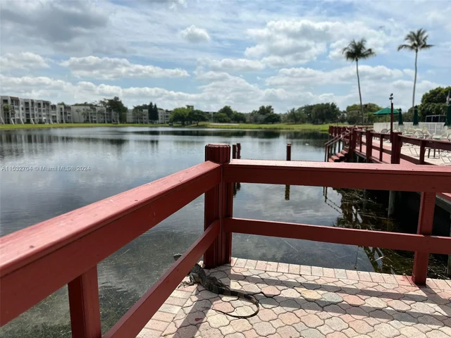 9410 Live Oak Pl # 305, Davie FL 33324