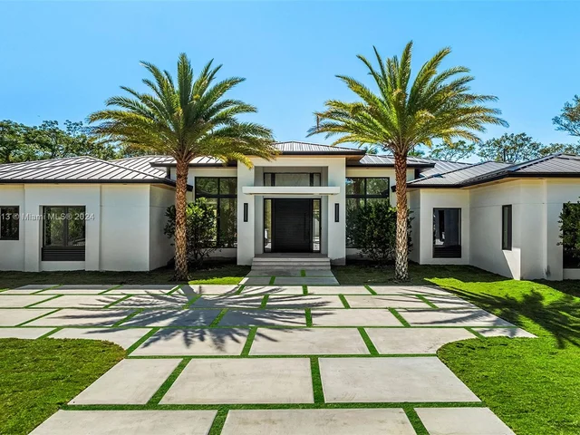 5900 SW 108th St, Pinecrest FL 33156